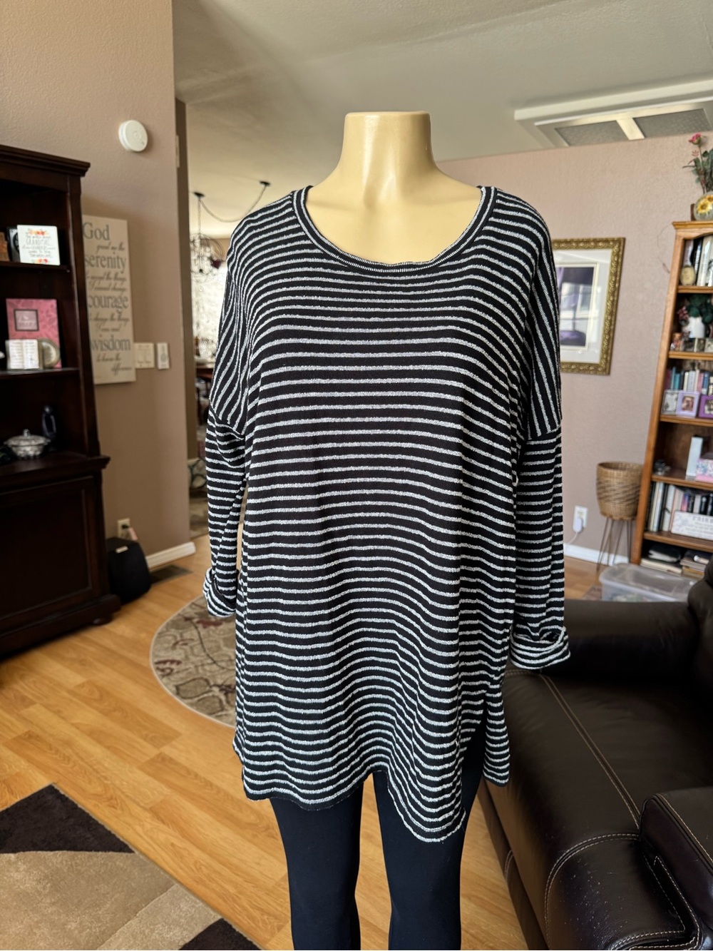 Carly Jean black & white striped slightly oversized top-size M